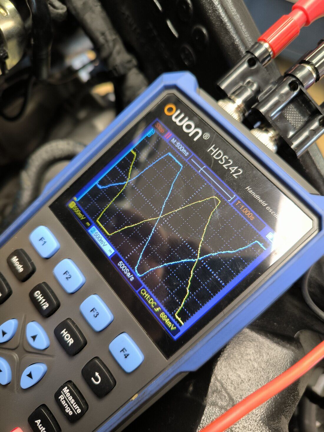 Werkzeug und Diagnosegerät in der Werkstatt