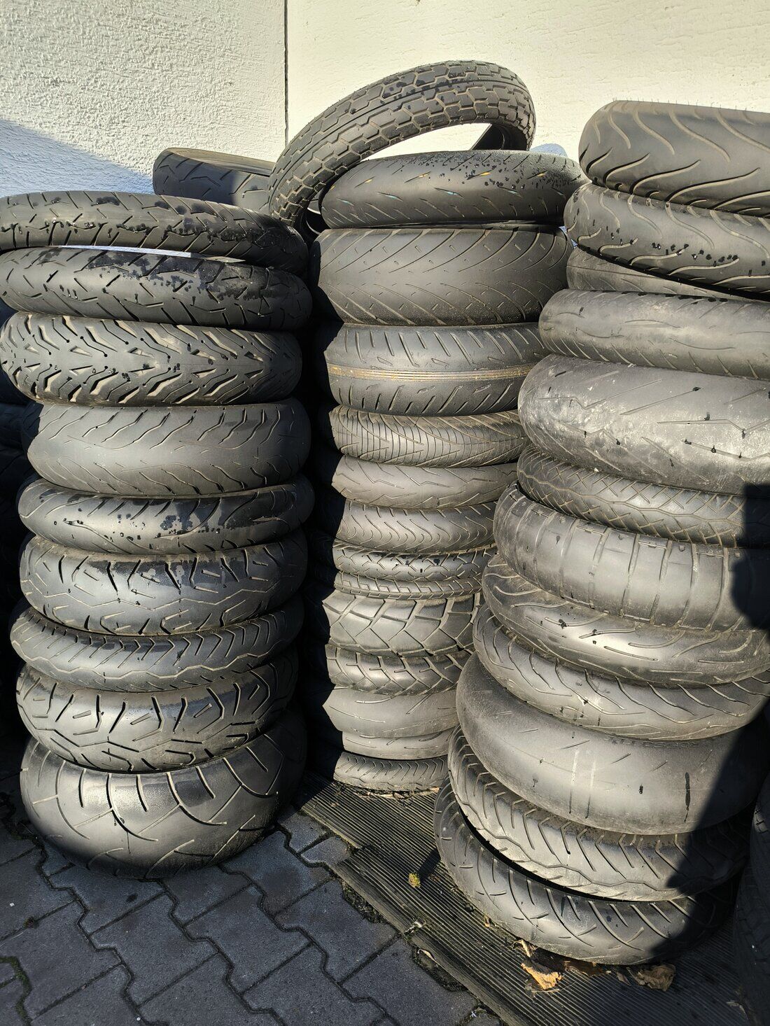 Reifenrecycling Symbolbild